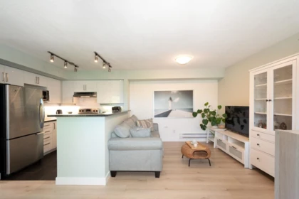 Breakfast Nook Photo of 1 7179 18th Avenue, Burnaby, BC