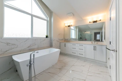 Basement Recreation Room Photo of 16746 18 Avenue, Surrey, BC