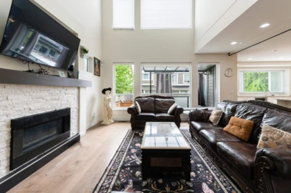 Kitchen Photo of 16746 18 Avenue, Surrey, BC