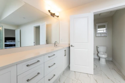 Laundry Room Photo of 16746 18 Avenue, Surrey, BC