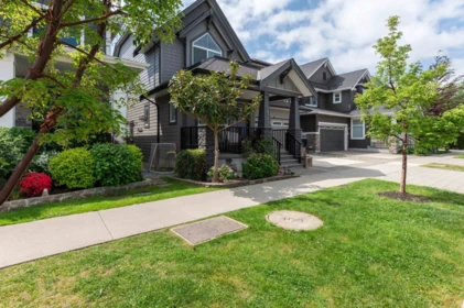 16746 18 Avenue, Surrey, BC, Surrey — Single Family Residence for sale