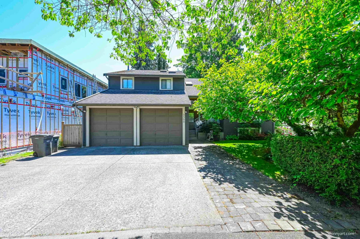Living Room Photo of 3566 W 39th Avenue, Vancouver, BC