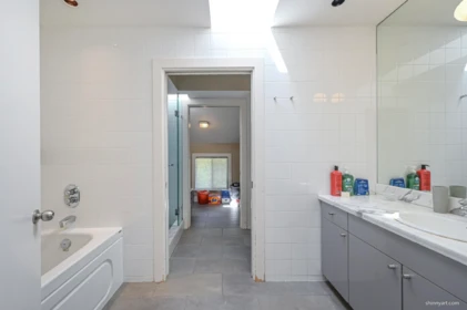 Hallway Photo of 3566 W 39th Avenue, Vancouver, BC