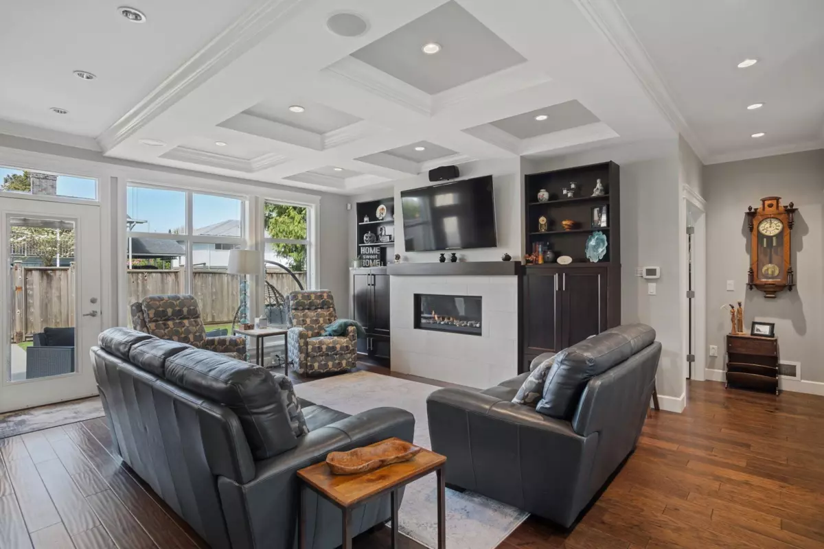 Living Room Photo of 675 Clare Avenue, Burnaby, BC