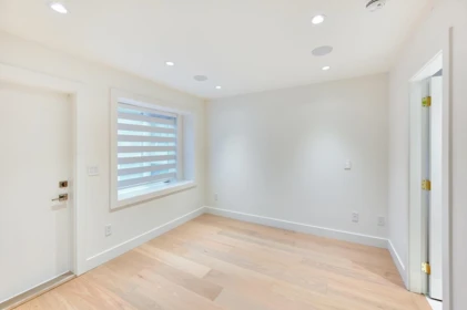 Basement Recreation Room Photo of 806 Montroyal Boulevard, North Vancouver, BC