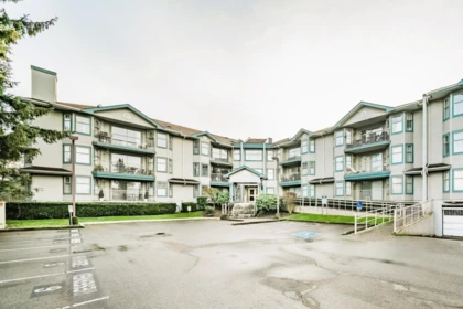 Powder Room Photo of 304 10756 138 Street, Surrey, BC