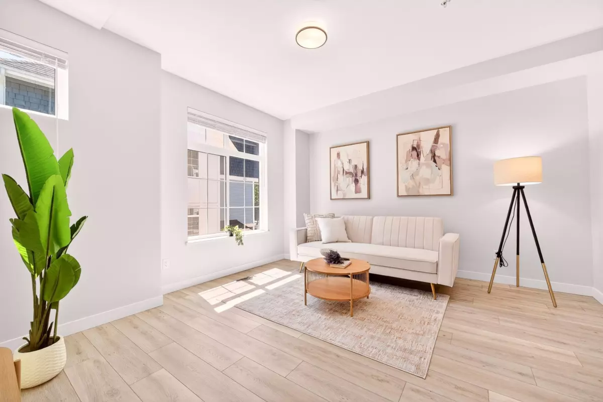 Living Room Photo of 140 20180 84 Avenue, Langley, BC