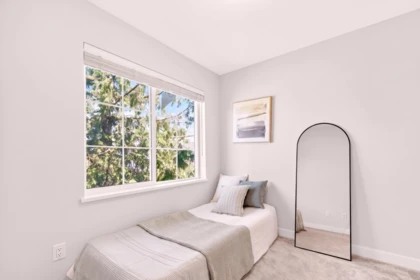 Entry Foyer Photo of 140 20180 84 Avenue, Langley, BC