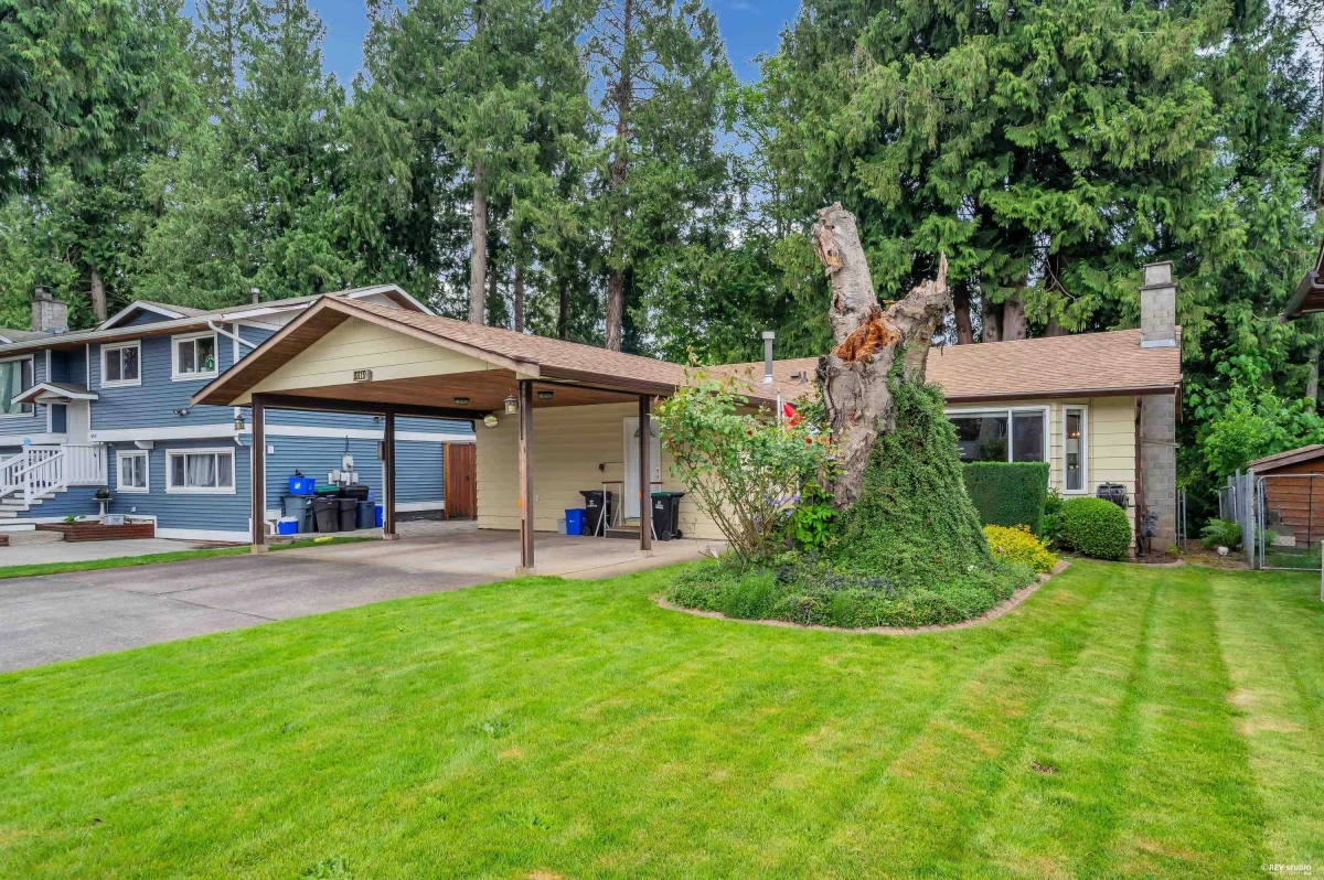 Family Room Photo of 5015 204 Street, Langley, BC