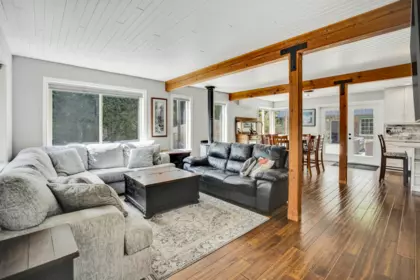 1320 Eagle Cliff Road, Bowen Island, BC, Bowen Island — Single Family Residence for sale