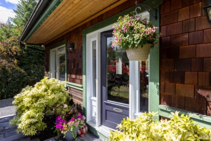 Front Yard Photo of 1320 Eagle Cliff Road, Bowen Island, BC
