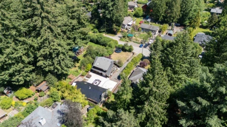 Outdoor Deck Photo of 1320 Eagle Cliff Road, Bowen Island, BC