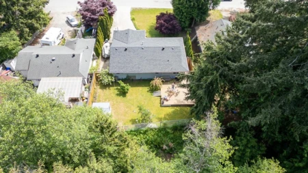 1823 Hall Road, Sechelt, BC, Sechelt — Single Family Residence for sale