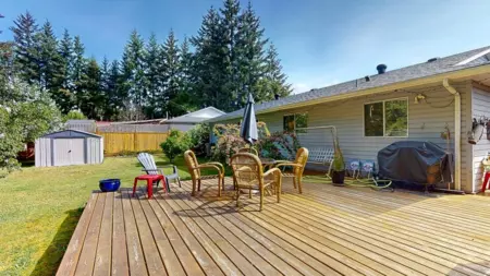 Outdoor Kitchen Photo of 1823 Hall Road, Sechelt, BC