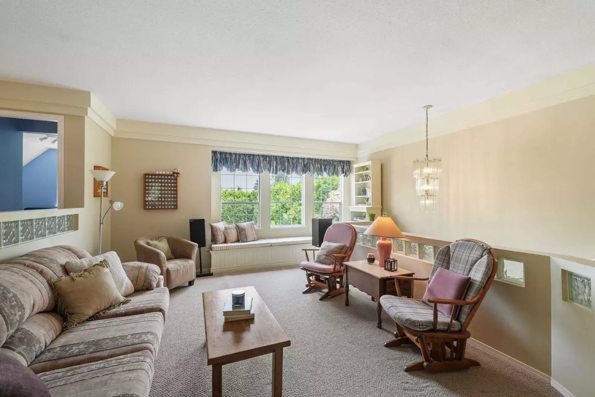 Family Room Photo of 6027 192 Street, Surrey, BC