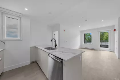 309 2250 E 1st Avenue, Vancouver, BC, Vancouver — Townhouse for sale