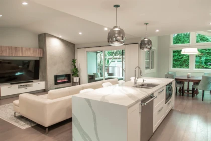 Kitchen Island Photo of 2140 127a Street, Surrey, BC