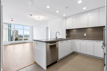 2005 4880 Bennett Street, Burnaby, BC, Burnaby — Apartment/Condo for sale
