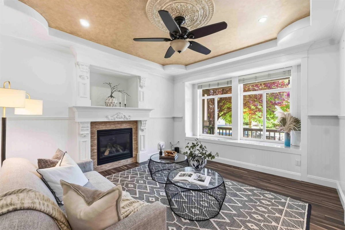 Dining Area Photo of 14967 59a Avenue, Surrey, BC