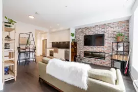 311 83 Moody Street, Port Moody, BC