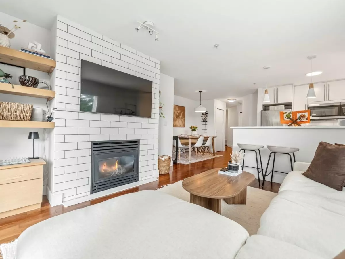 Living Room Photo of 104 365 E 1st Street, North Vancouver, BC