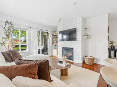 Breakfast Nook Photo of 104 365 E 1st Street, North Vancouver, BC