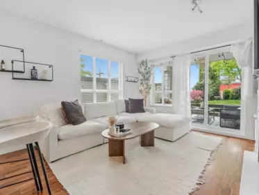 104 365 E 1st Street, North Vancouver, BC, North Vancouver — Apartment/Condo for sale