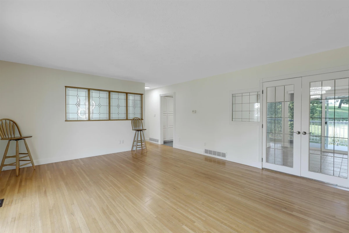 Dining Area Photo of 35163 Ewert Avenue, Mission, BC