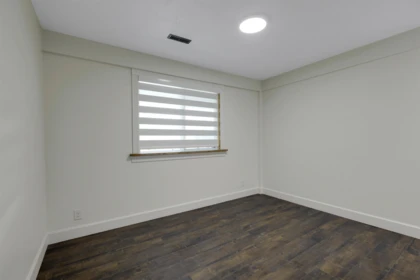 Entry Foyer Photo of 35163 Ewert Avenue, Mission, BC