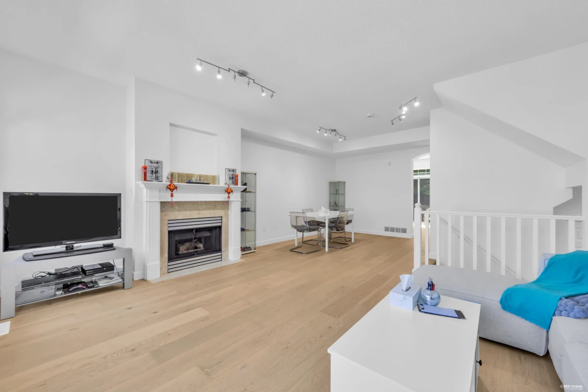Dining Area Photo of 22 5950 Oakdale Road, Burnaby, BC