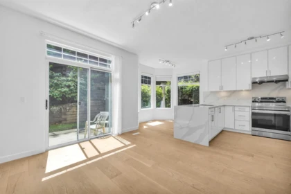 Breakfast Nook Photo of 22 5950 Oakdale Road, Burnaby, BC