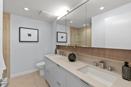 Guest Bathroom Photo of TH3 108 E 8th Street, North Vancouver, BC