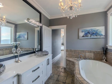Entry Foyer Photo of 36412 Carnarvon Court, Abbotsford, BC