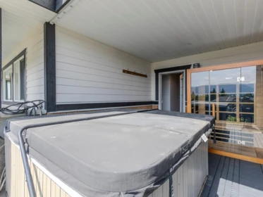 Hot Tub / Spa Photo of 36412 Carnarvon Court, Abbotsford, BC