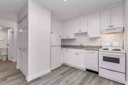 Kitchen Photo of 105 45749 Spadina Avenue, Chilliwack, BC