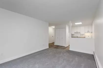 Walk-In Closet Photo of 105 45749 Spadina Avenue, Chilliwack, BC