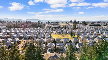 Hot Tub / Spa Photo of 4 32970 Tunbridge Avenue, Mission, BC
