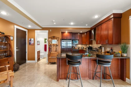Family Room Photo of 205 6688 Royal Avenue, West Vancouver, BC