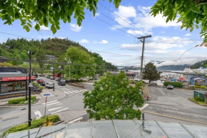 Office / Den Photo of 205 6688 Royal Avenue, West Vancouver, BC