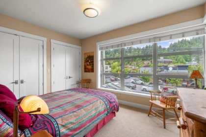 Walk-In Closet Photo of 205 6688 Royal Avenue, West Vancouver, BC
