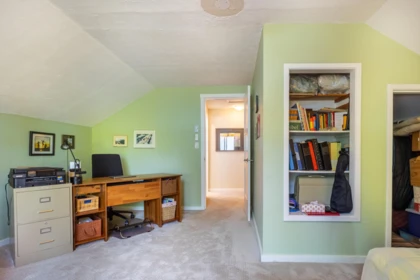 Basement Recreation Room Photo of 7974 Redrooffs Road, Halfmoon Bay, BC