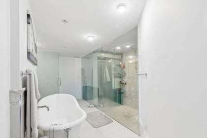 Guest Bathroom Photo of 1106 Hornby Street, Vancouver, BC