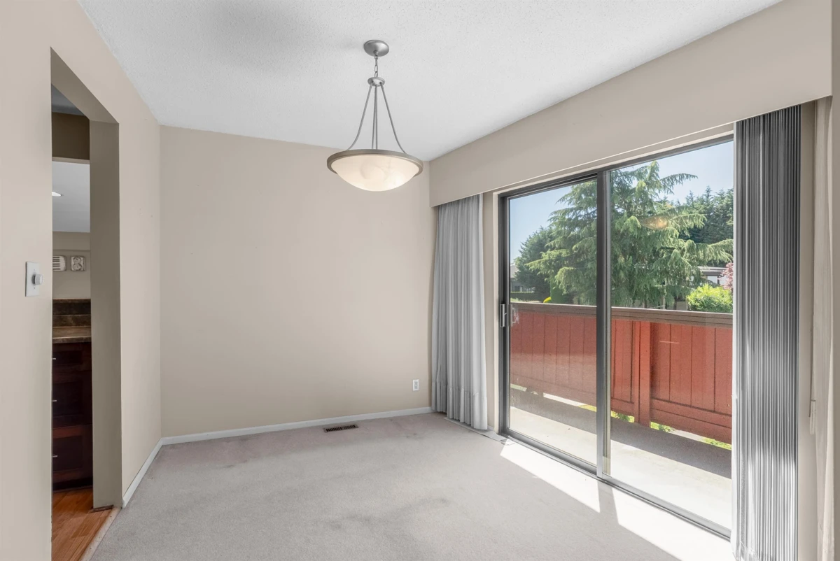 Dining Area Photo of 6680 Coltsfoot Drive, Richmond, BC