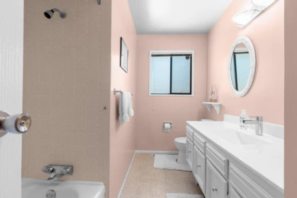 Guest Bathroom Photo of 6680 Coltsfoot Drive, Richmond, BC