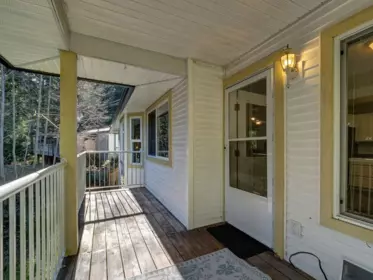 Entry Foyer Photo of 7629 Redrooffs Road, Halfmoon Bay, BC