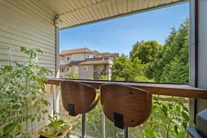 Mudroom Photo of 303 8115 121a Street, Surrey, BC
