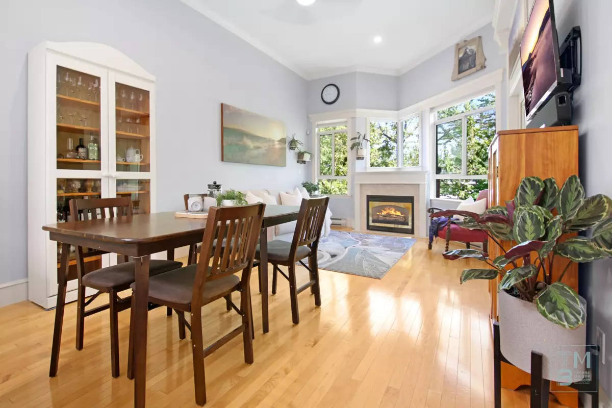 Dining Area Photo of 411 128 W 8th Street, North Vancouver, BC