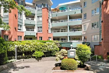 411 128 W 8th Street, North Vancouver, BC, North Vancouver — Apartment/Condo for sale
