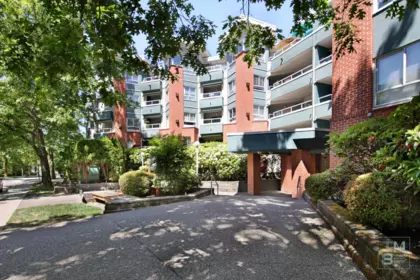 411 128 W 8th Street, North Vancouver, BC, North Vancouver — Apartment/Condo for sale