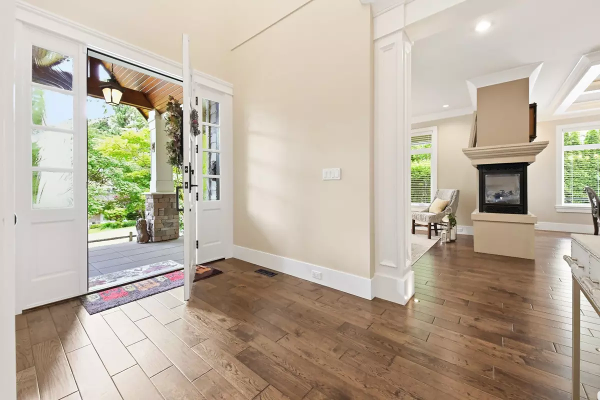 Dining Area Photo of 12576 26a Avenue, Surrey, BC